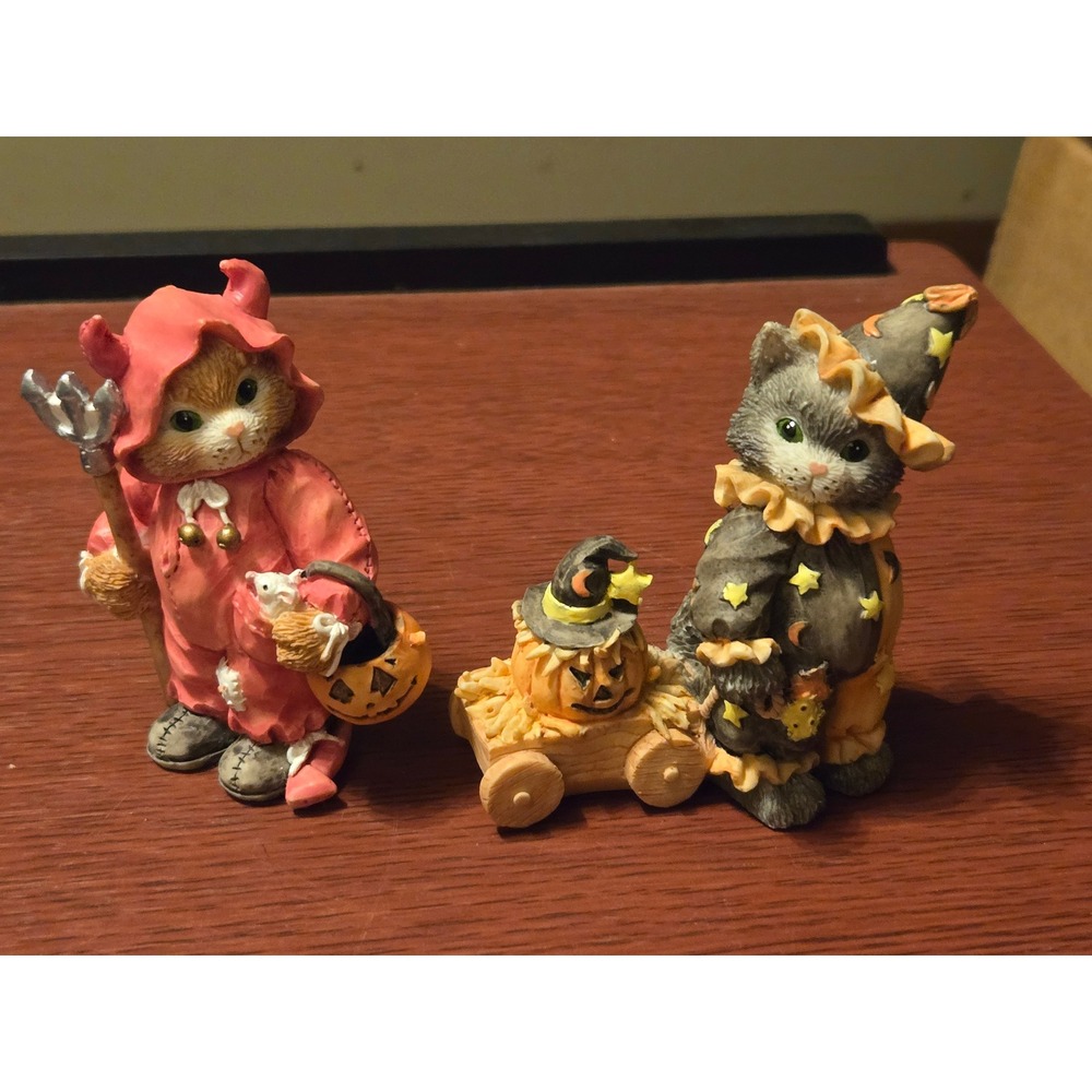 Enesco Calico Kittens Halloween Figurines Devil and Wizard Cat Set 2pc
